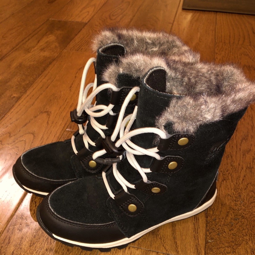 Sorel Girls snow boots